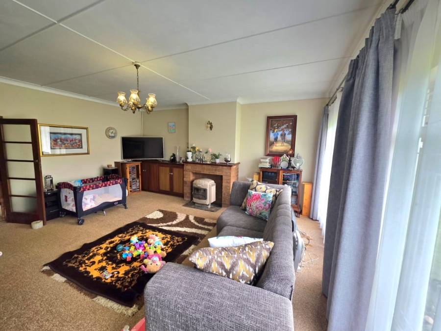 To Let 4 Bedroom Property for Rent in Hospitaalheuwel Free State